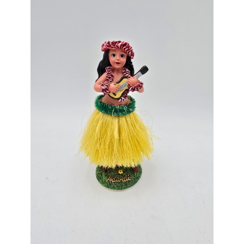 Hawaii souvenir Hula Girl Dashboard nodder Ukulele Yellow Grass Skirt bobble